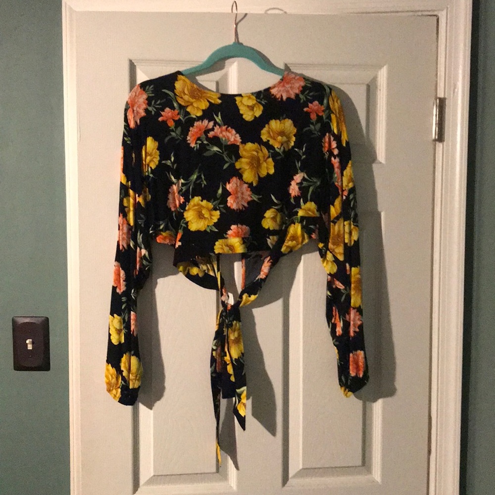 Blouse/crop open back